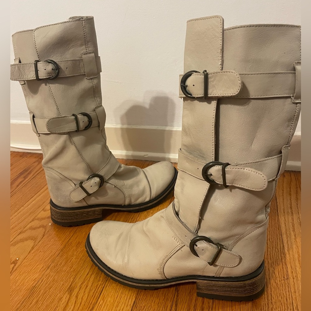 SIZE 9.5 - Picture 2 of 6